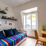 Cozy Parisian Nest, Ideal For Getaway Or Work
